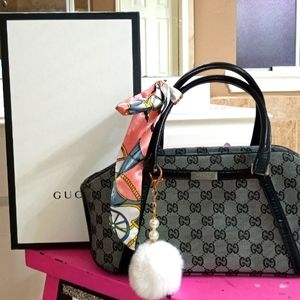 Vintage Gucci Small Purse! With Box ☑️